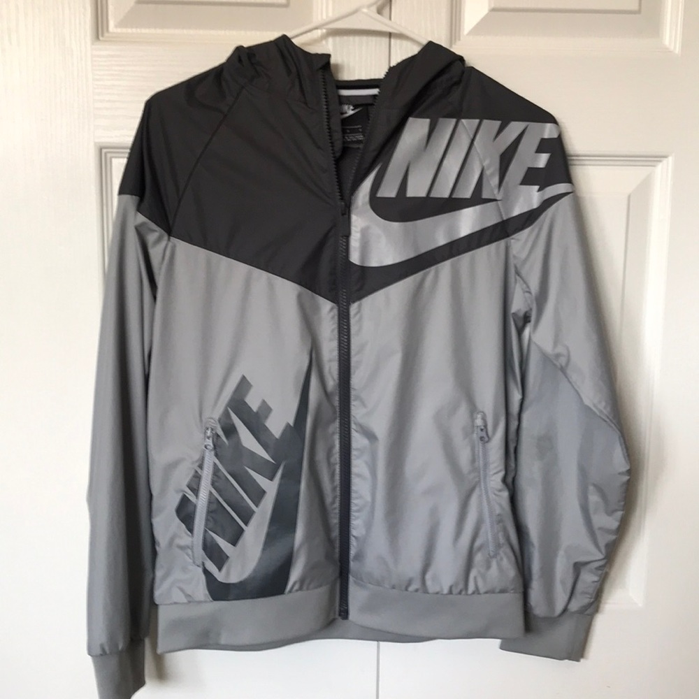 Nike windbreaker jacket